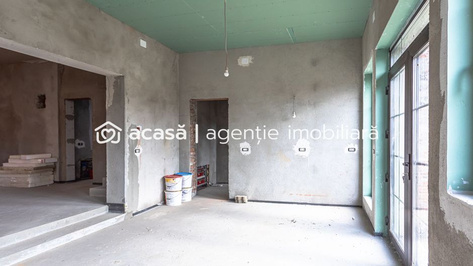 Casă / Vilă semifinisată cu destinații multiple zona centrală - Poză 11