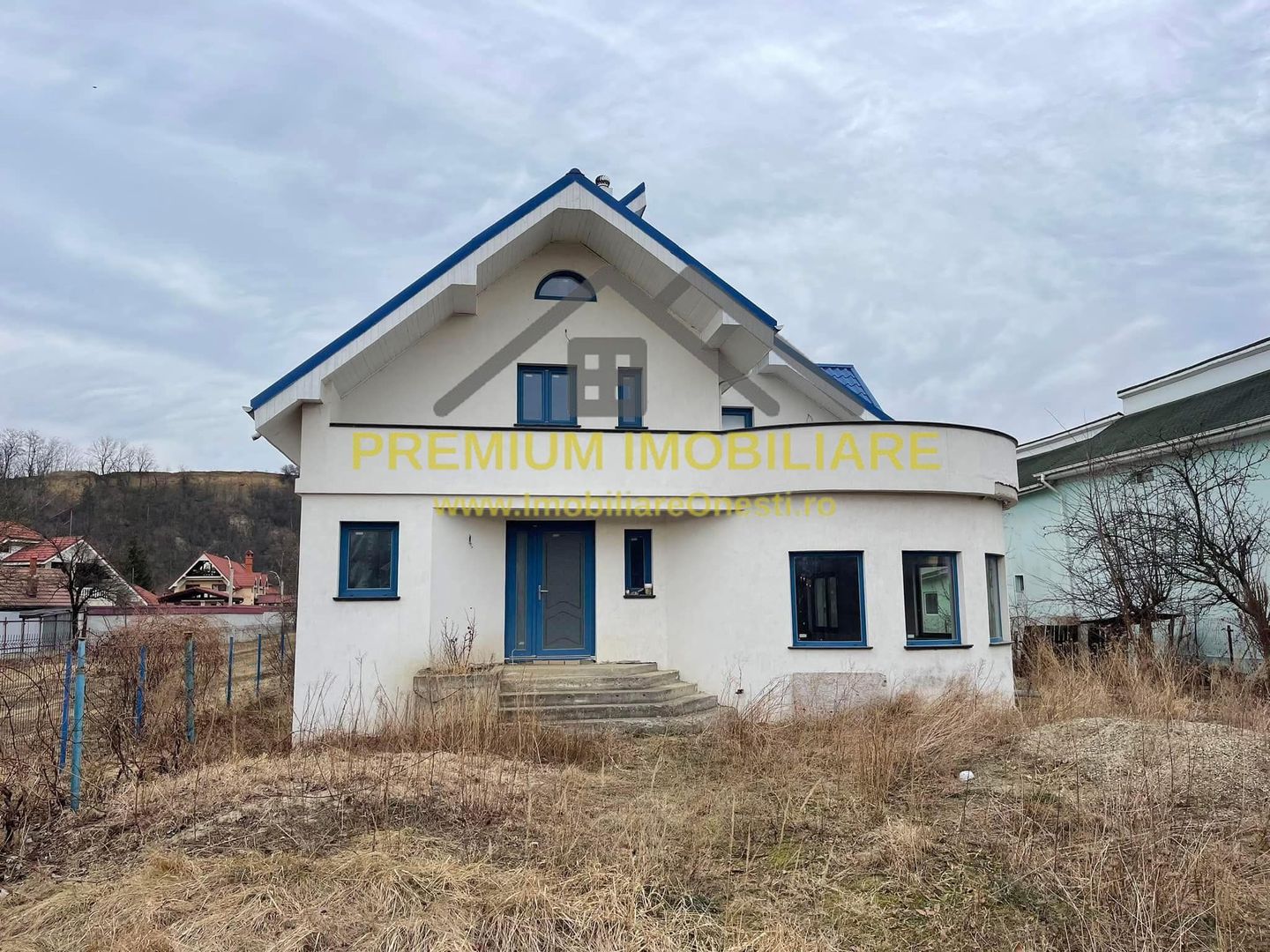 Vila de Vanzare Onesti - Zona de sus - Poză 1