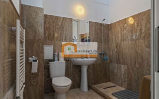 Pta Romana, Vedere spectaculoasa, Renovat total, inclusiv instalatii - Poză 13