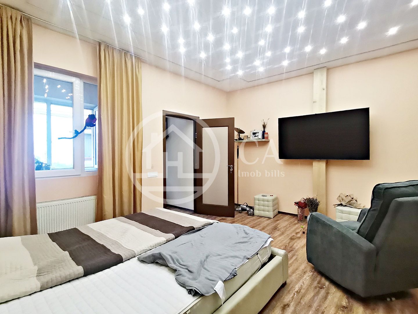 Apartament cu 3 camere la curte comuna de vanzare Ultracentral, Oradea - Poză 2