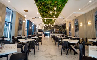 Stațiunea Mamaia  - Vanzare Hotel Dunarea amplasat la 100m de malul marii - Poză 25
