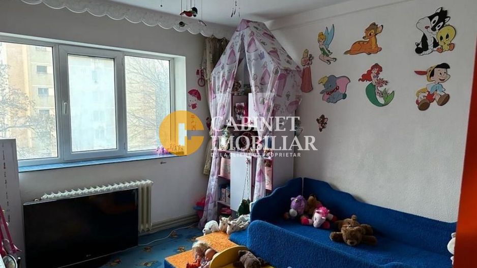 Tatarasi 4 camere etaj 3/4 - 90mp - mobilat - GARAJ - Poză 2