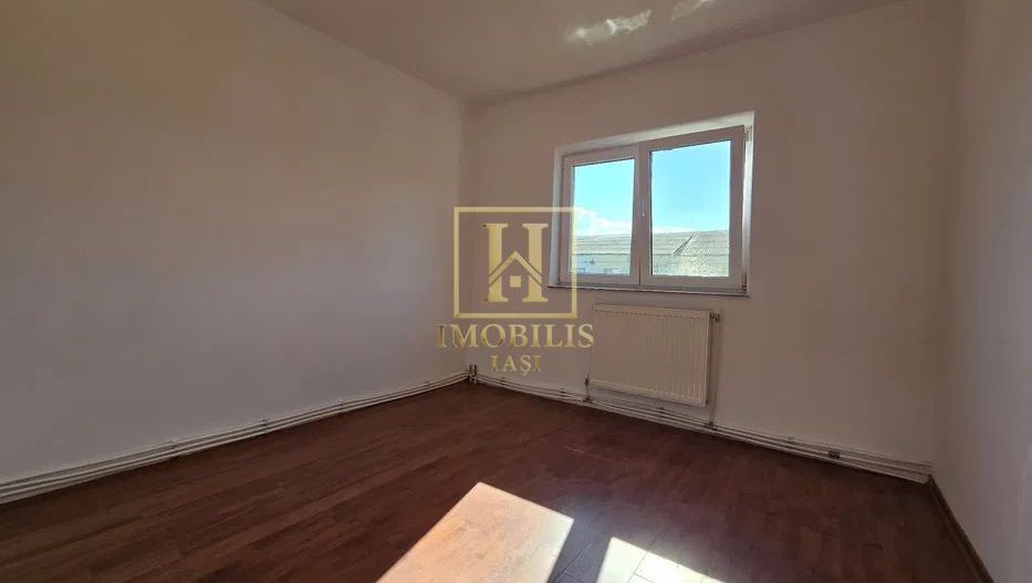 Apartament 3 camere, Dec., et. 4, bloc din 1990, 91.500 euro - Poză 2