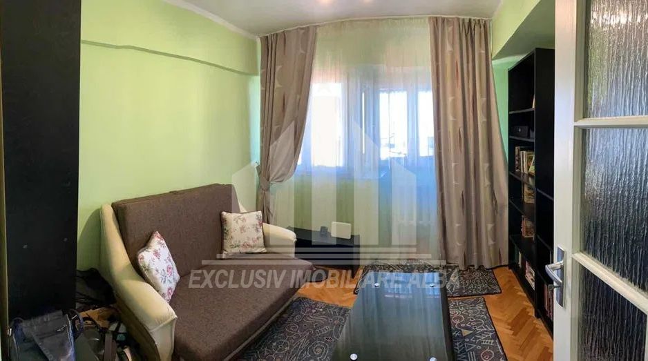 Apartament cu 3 camere decomandate, Centru - Poză 4