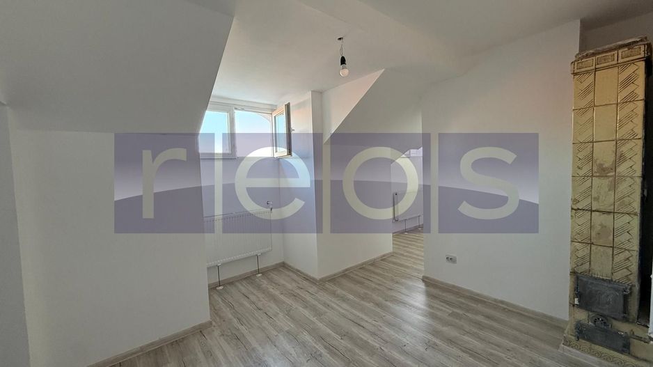 VANZARE 2 CAMERE | MANSARDA | 40 MP | NOU RENOVAT | LOC PARCARE | - Poză 3