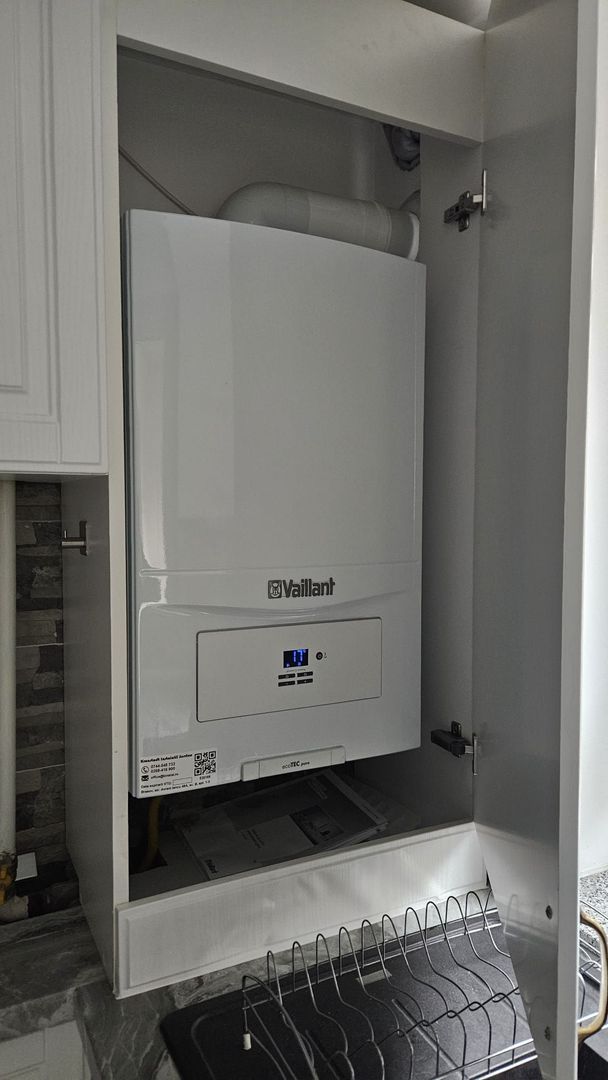 Coresi -Bloc Maurer M9, etajul 1, mobilat, parcare - Poză 17