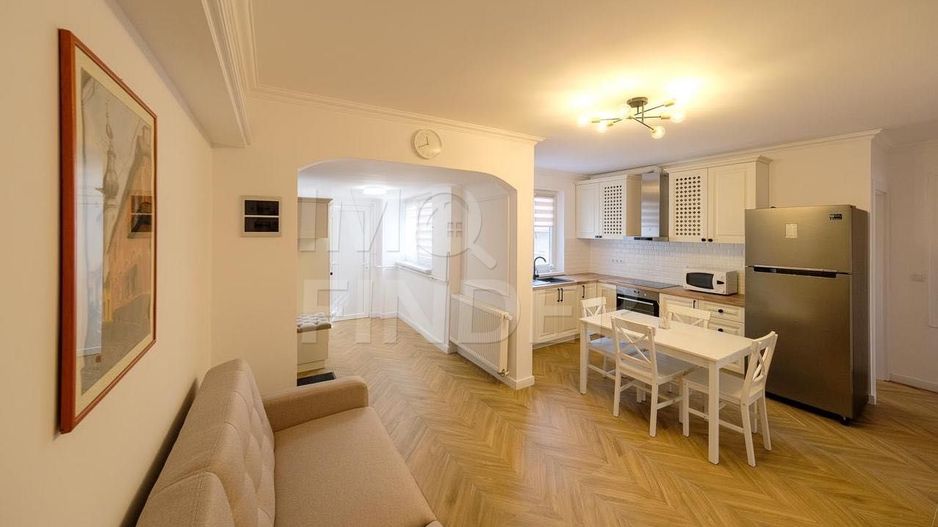 Prima inchiriere - Apartament 3 camere 80 mp zona Centrala - Poză 1