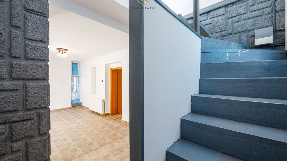 Inchiriat - Spatiu birouri 135 mp | Curte privata, 6 locuri parcare - Poză 1