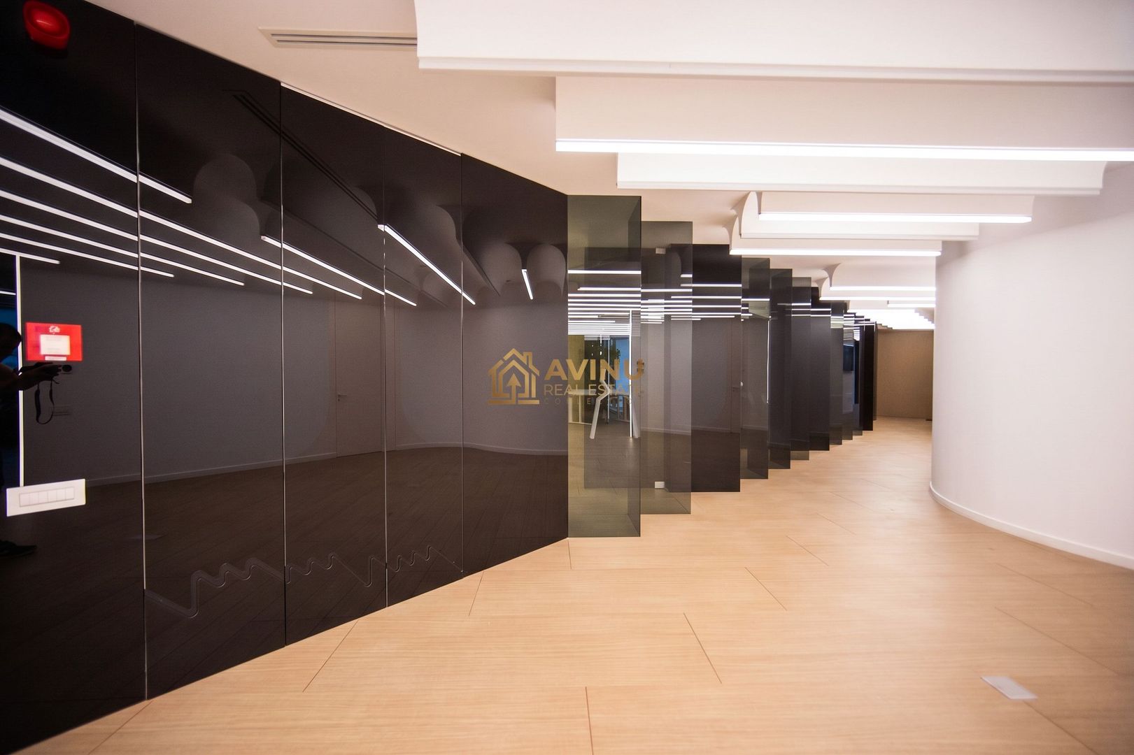 Spațiu Comercial Versatil 356mp în Cortina North | 0% Comision - Poză 9
