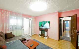 Apartament spatios, renovat, 4 camere, decomandat, etaj 4, Micro 39 - Poză 1