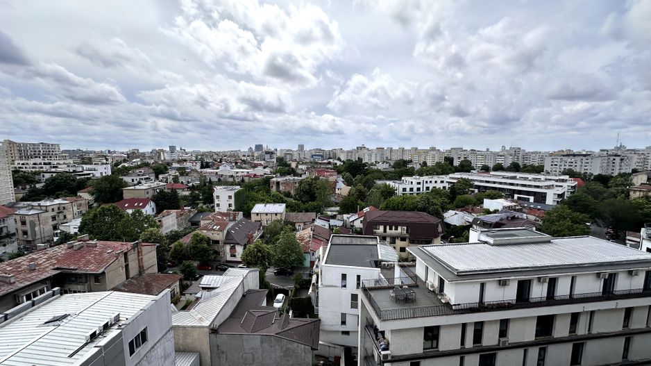 Apartament 2 camere Mihai Bravu 42-62, vedere spate, bloc izolat - Poză 7