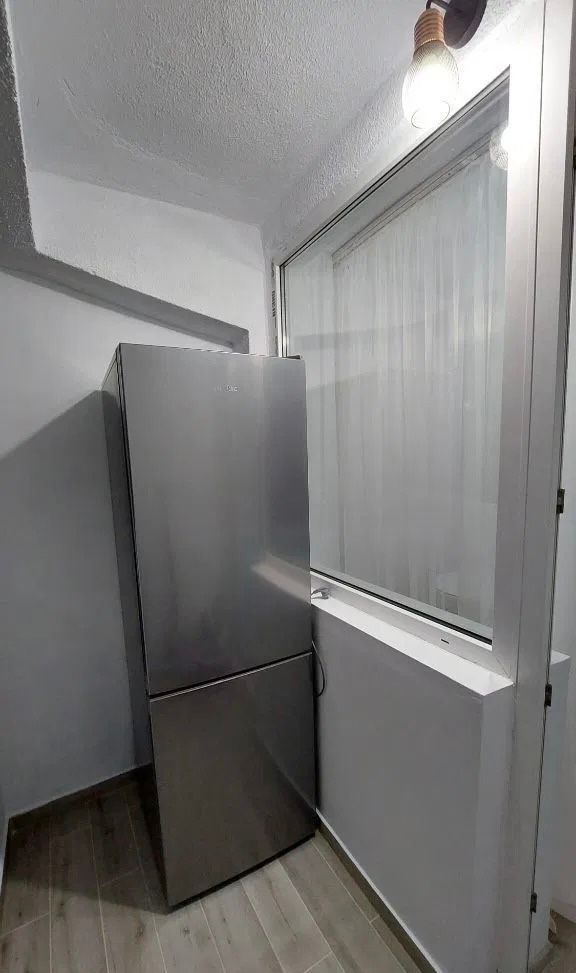 GARSONIERA DRUMUL TABEREI, BUCATARIE INCHISA, MODERN, METROU 10 MINUTE - Poză 9