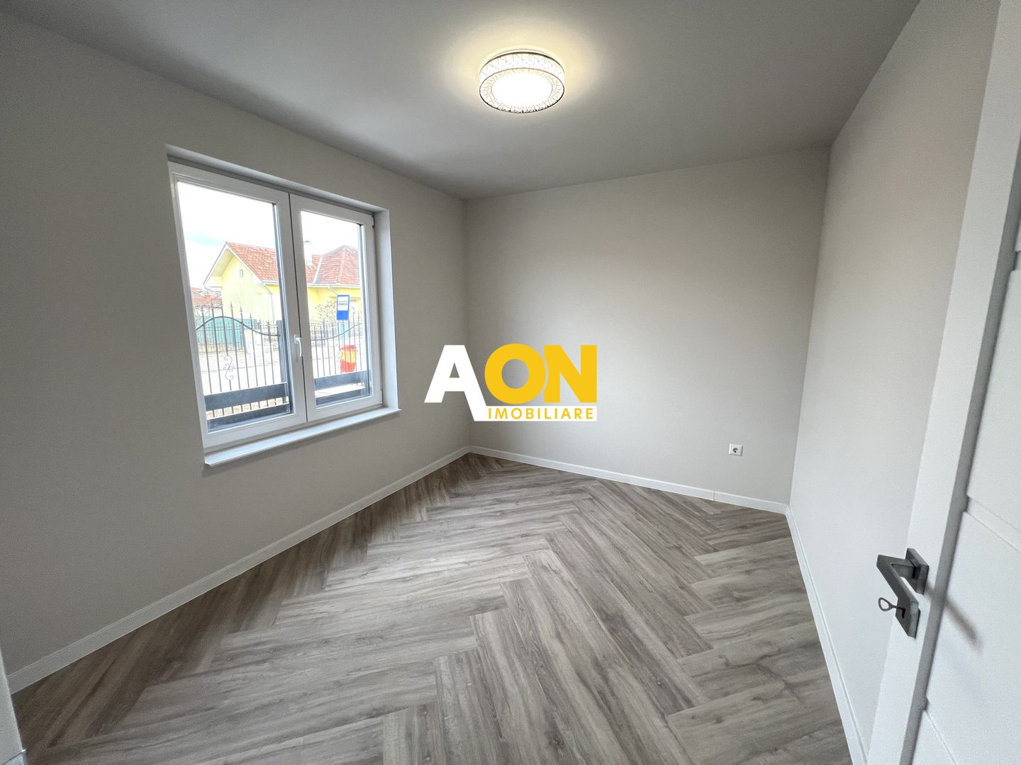 Casa moderna cu finisaje de calitate, 4 camere, 3 bai, 132 MP utili - Poză 9