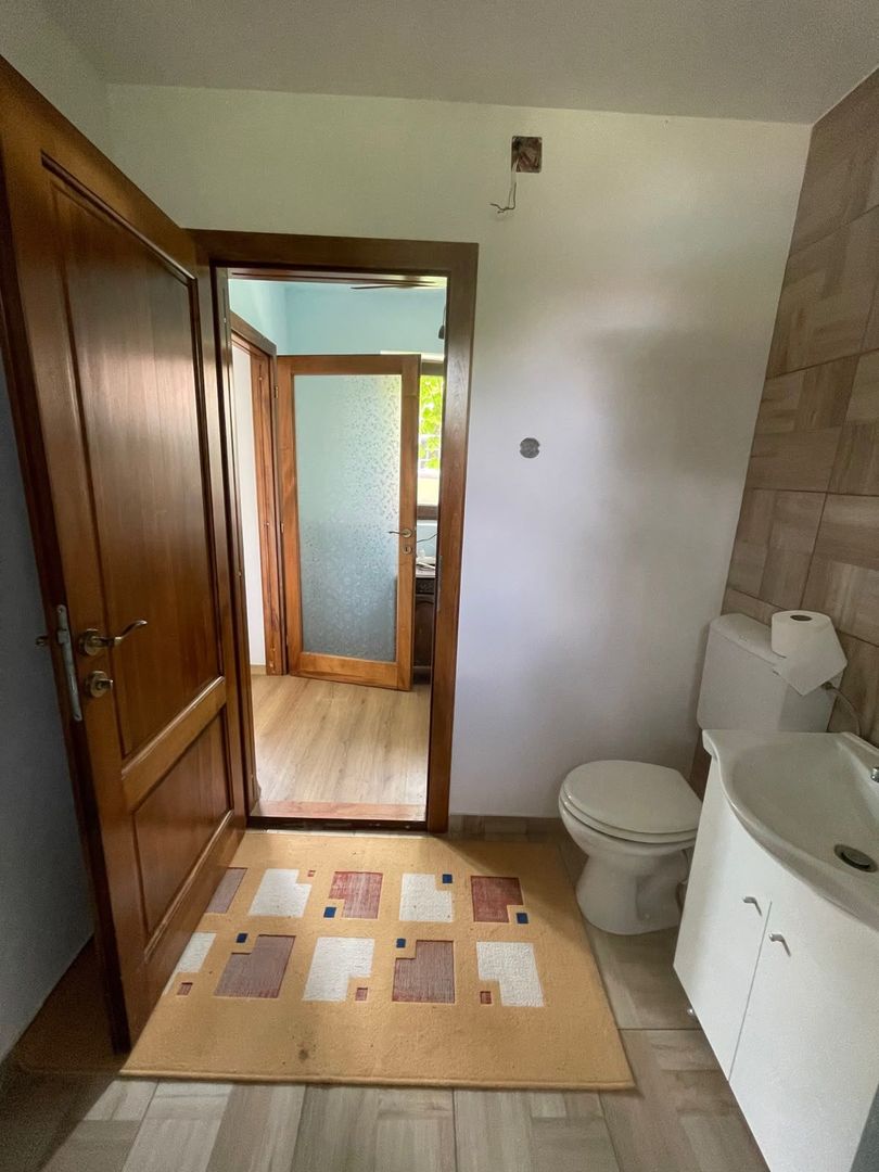 Oază de liniște aproape de Oradea | Casă renovată cu grădină și garaj - Poză 7