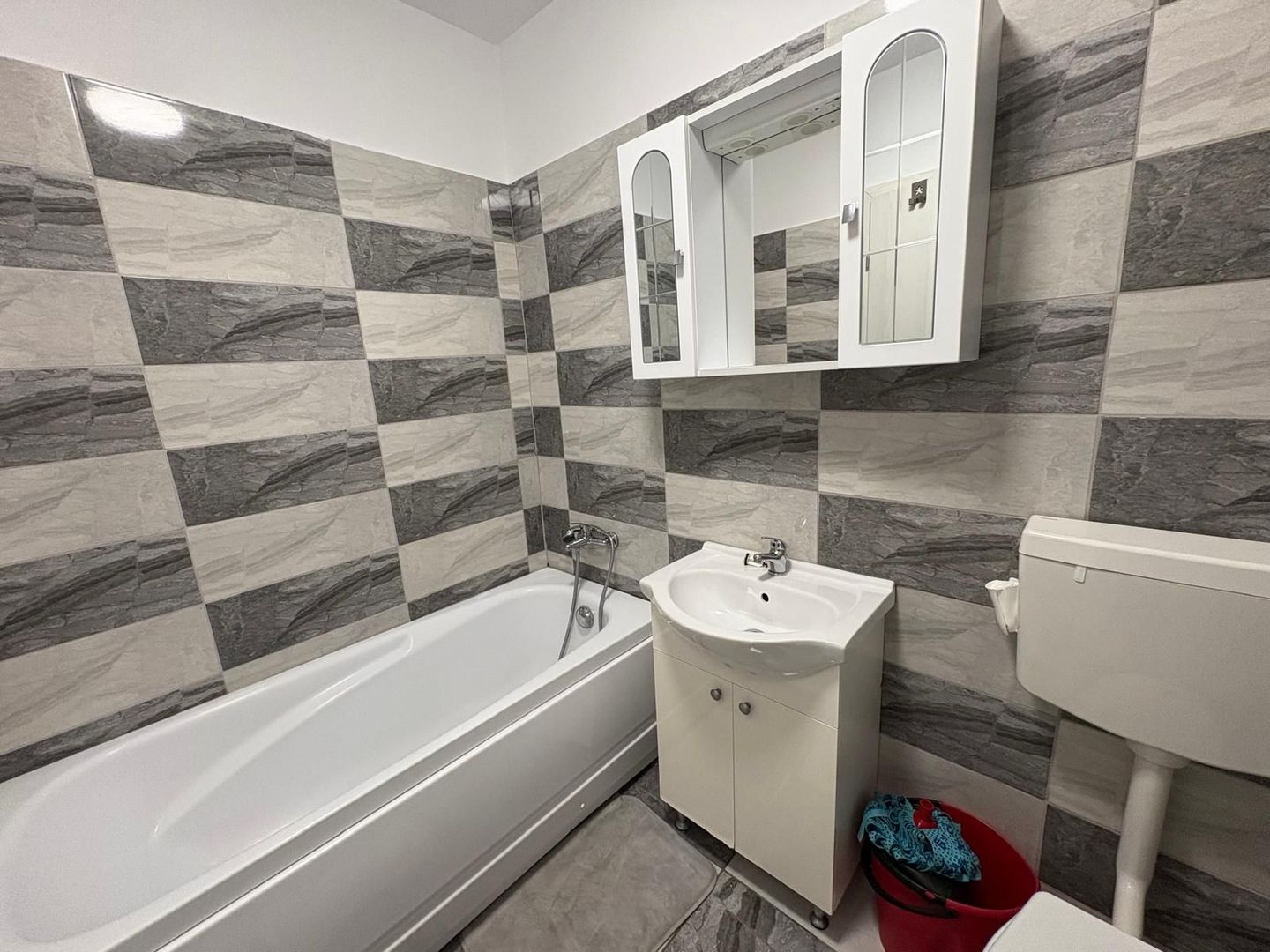 GARSONIERA METALURGIEI, LOC PARCARE, BLOC NOU, BUCATARIE INCHISA - Poză 6