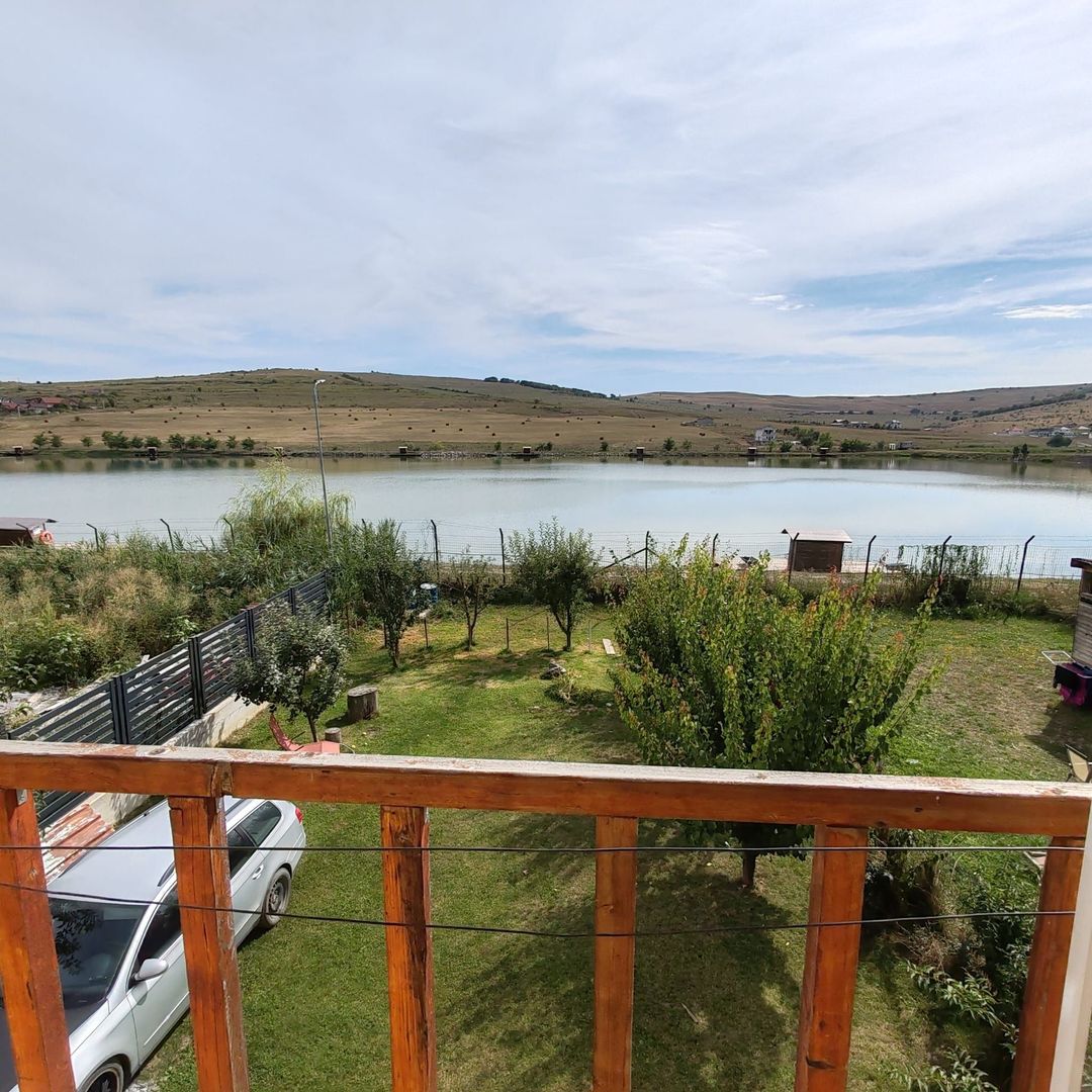 De vanzare! Casa in Campenesti, langa lac - Poză 17