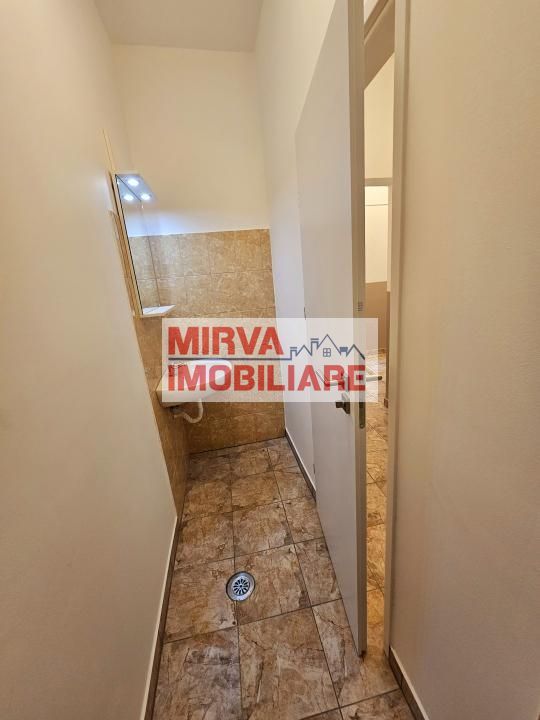 🏢 Spațiu de birouri – 5 camere, 3 băi – Mansardă vilă, Central - Poză 21