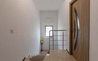 Renunta la Apartament- Descopera Avantajele unei Case Duplex in Mosoaia! - Poză 9