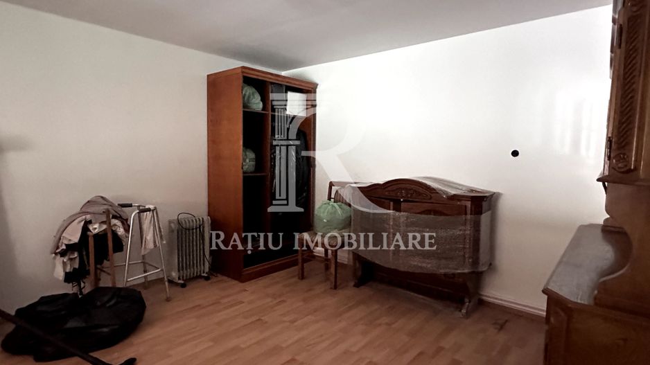 Casa cu anexe si pivniță | Teren intravilan generos | Sannicolau Roman - Poză 5