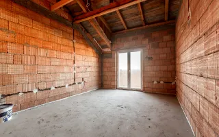 Casă nouă cu etaj semifinalizată, zonă liniștită în Aradul Nou - Poză 11