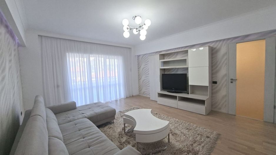 Inchiriere apartament 3 camere centru Ultramodern-Bloc nou - Poză 1