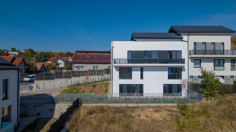 Casa alipita, 160mp utili , teren 500mp, 5 camere, comision 0 - Poză 1