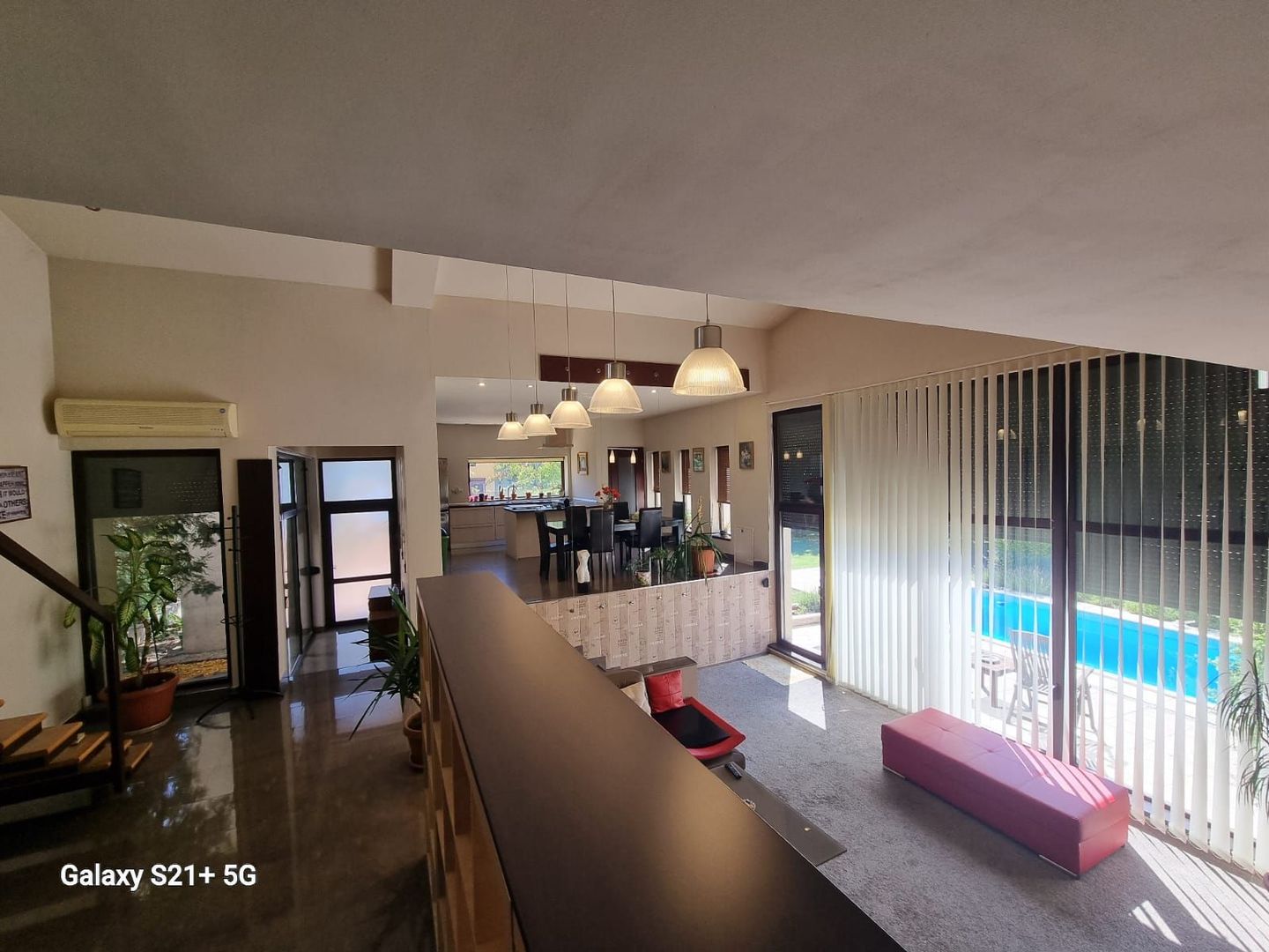 Vilă cu 4 camere de închiriat în zona Braytim cu piscina - Poză 6