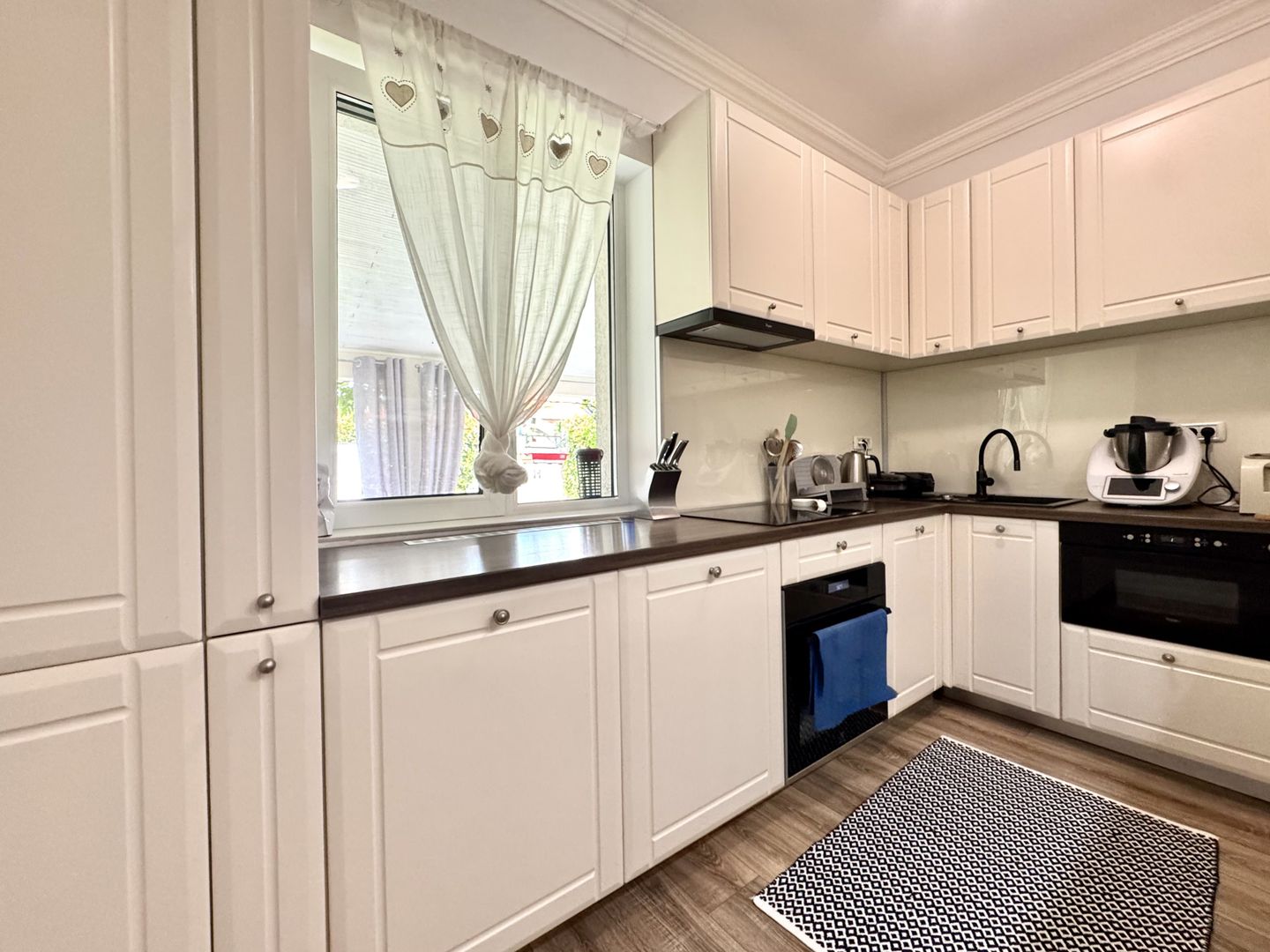 Duplex modern -  confort, eficiență și independență energeticǎ - Poză 12