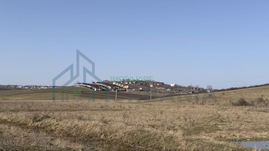 Miroslava lot teren 640 mp - cartier rezidential - Poză 1