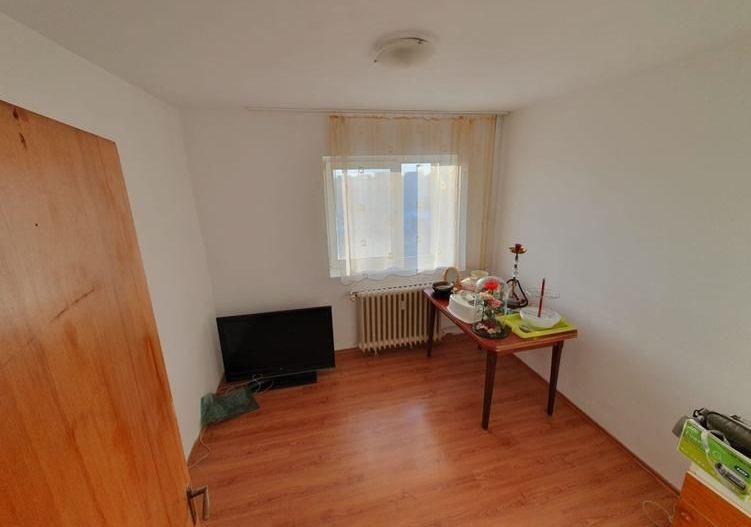 Apartament decomandat 4 camere, 2 bai, 2 balcoane + boxa  Pantelimon - Poză 10