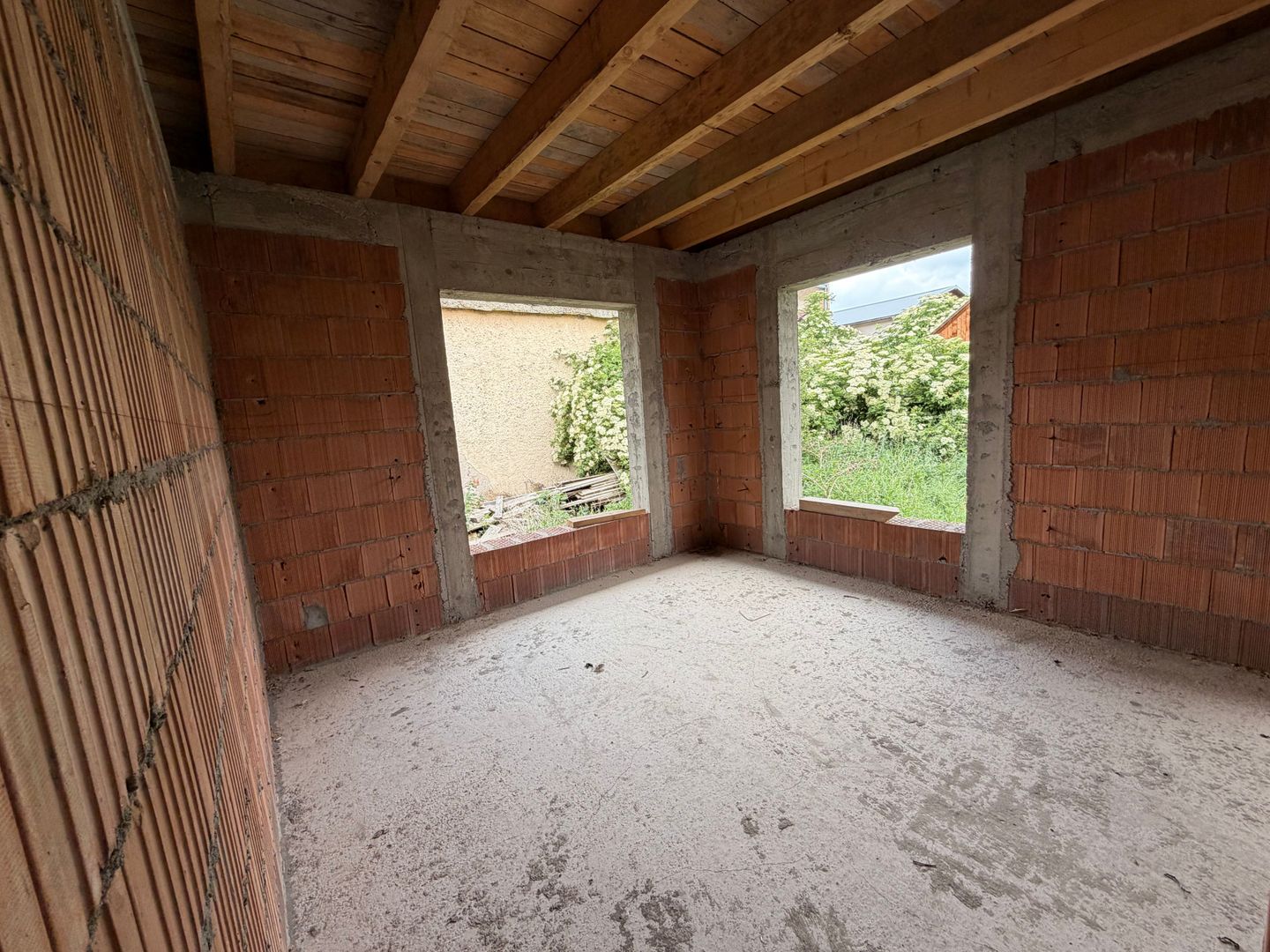 Casă de vânzare 260 mp utili + 1052 mp teren in centrul orasului Covasna - Poză 26