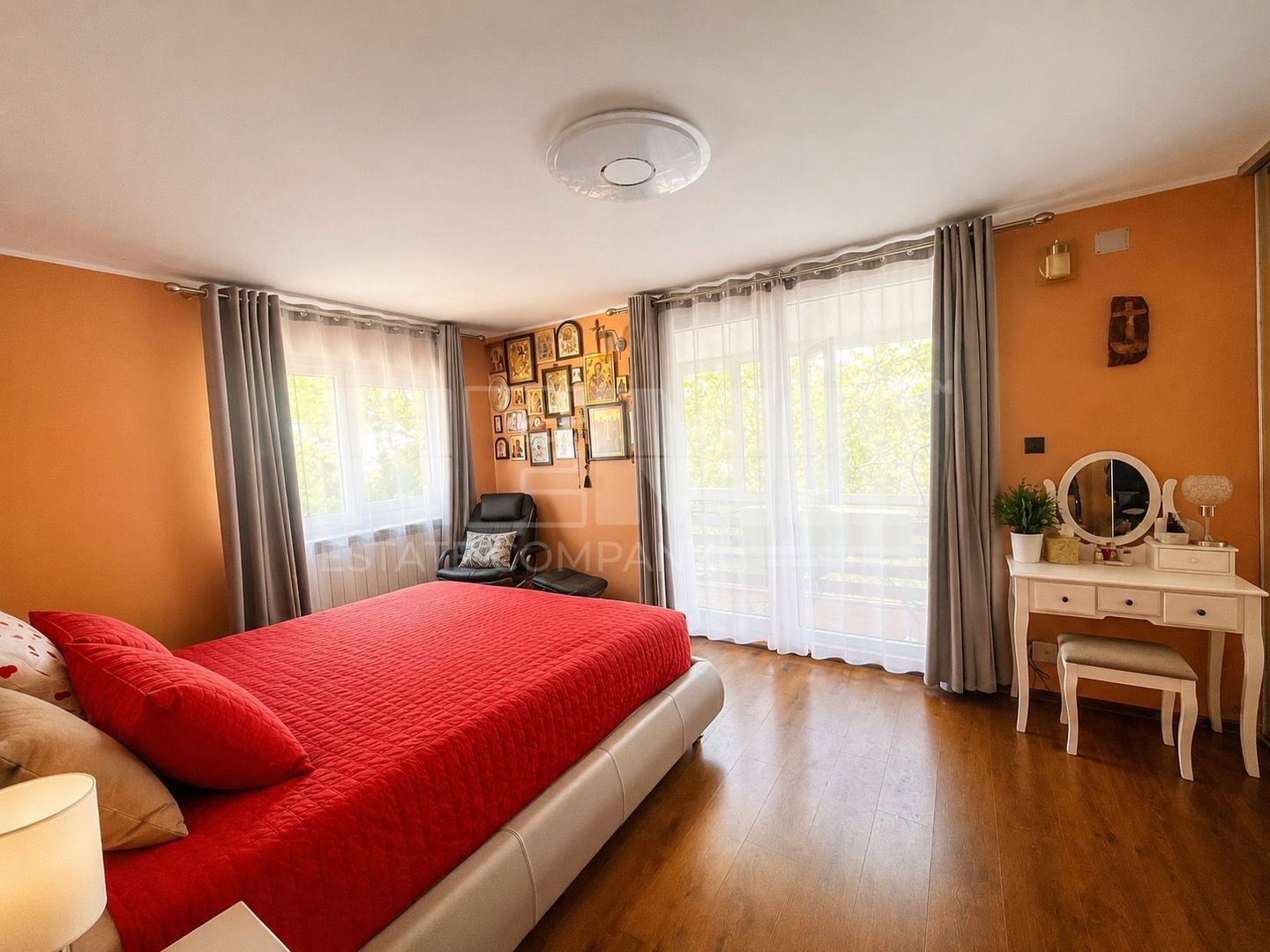 Apartament la vilă de Închiriat |Suceava/Central | 400E /luna - Poză 2