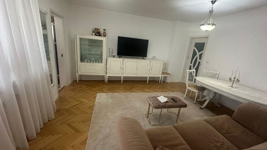 De Vanzare Apartament 3 camere Cismigiu - Sala Palatului - Poză 2