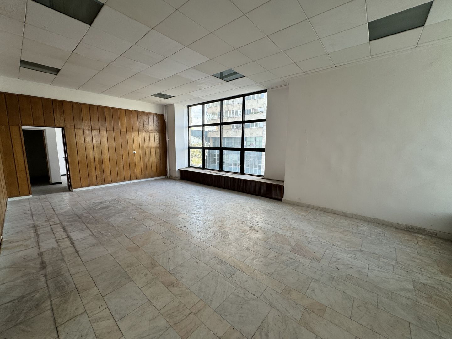 Spațiu comercial 493 mp utili | Locație centrală | Vizibilitate excelentă | - Poză 20