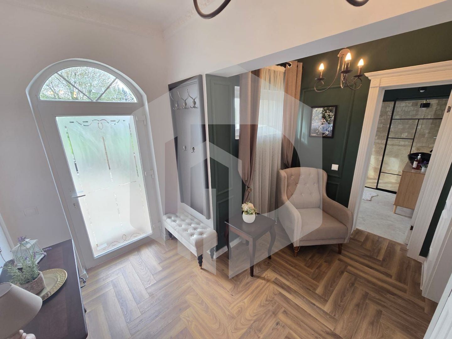 Casa superba 3 dormitoare 500 teren zona Tocile - Poză 9