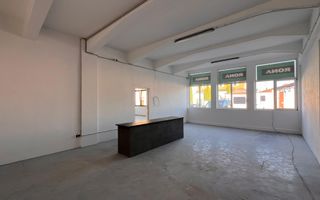 Spațiu comercial de închiriat în Cisnădie – renovat, cu vitrine la str - Poză 1