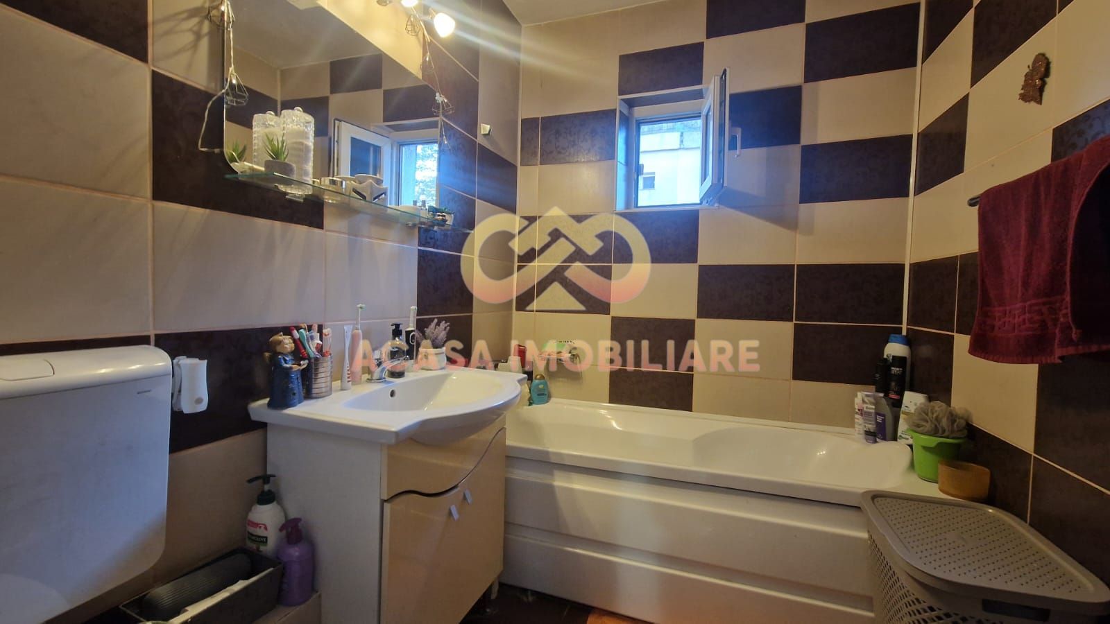 APARTAMENT 3 CAMERE CANTA   72mp - Poză 11