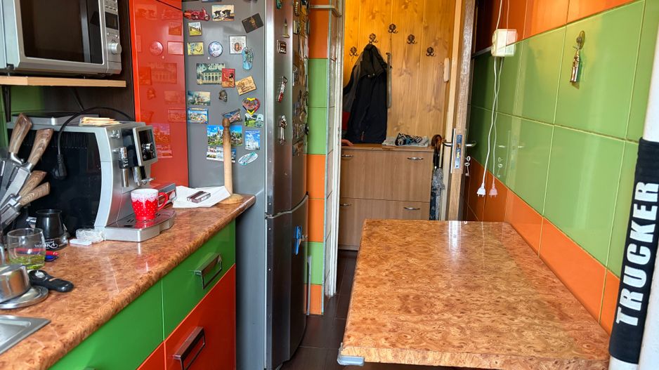 Apartament spatios cu trei camere, Brancoveanu, 80.000€ negociabil - Poză 9