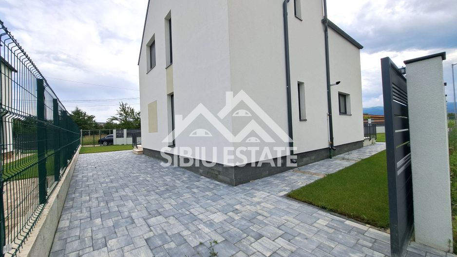 Casa Sibiu Vest, zona Cristian - Poză 11