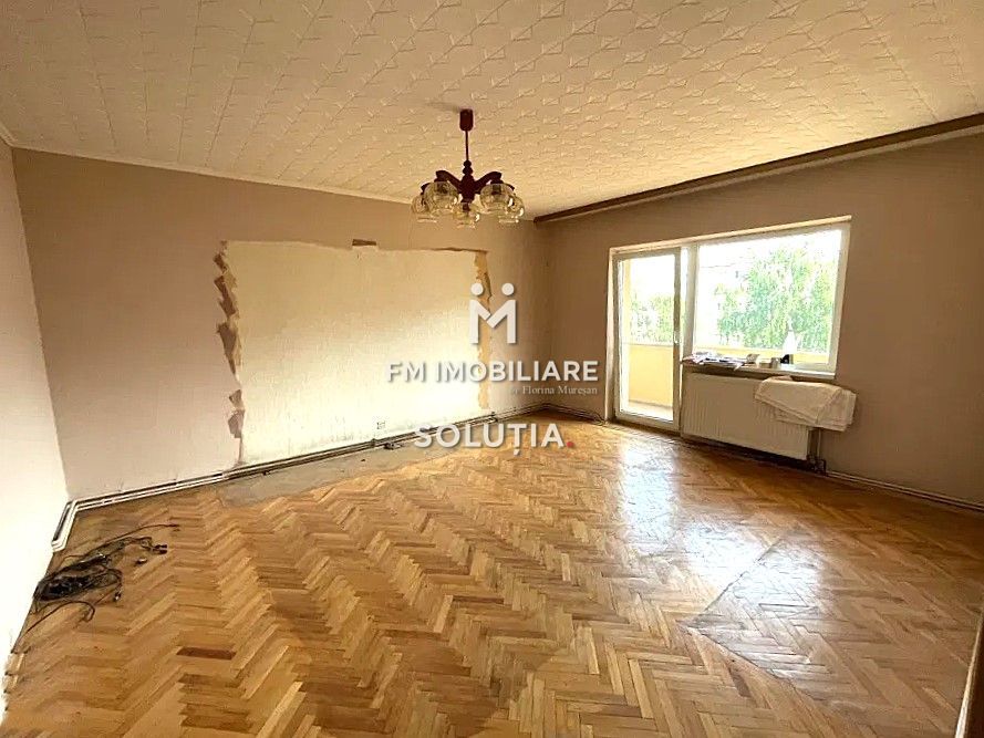 Apartament 3 camere, decomandat, Petru Rareș, etaj intermediar! - Poză 1