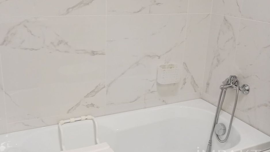 Apartament 3 camere la Cheie in zona Vivo ! - Poză 9