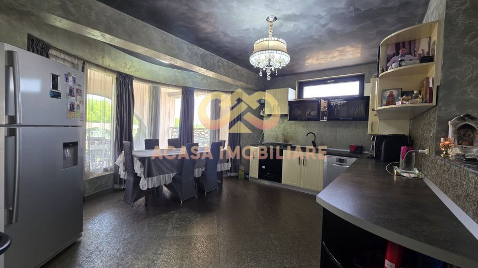 BUCIUM VILA 5 CAMERE 193MP  TEREN 1700MP - Poză 13