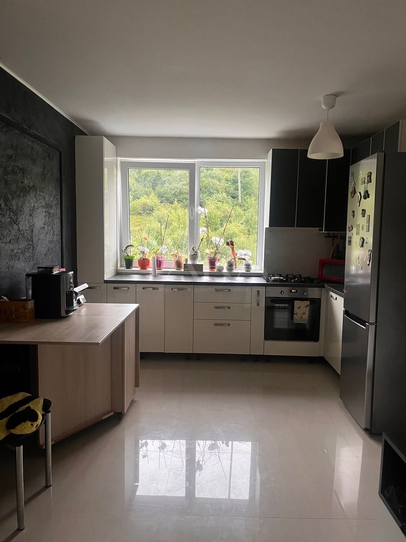 Apartament cu 2 camere - vanzare Zona Vivo - Poză 1