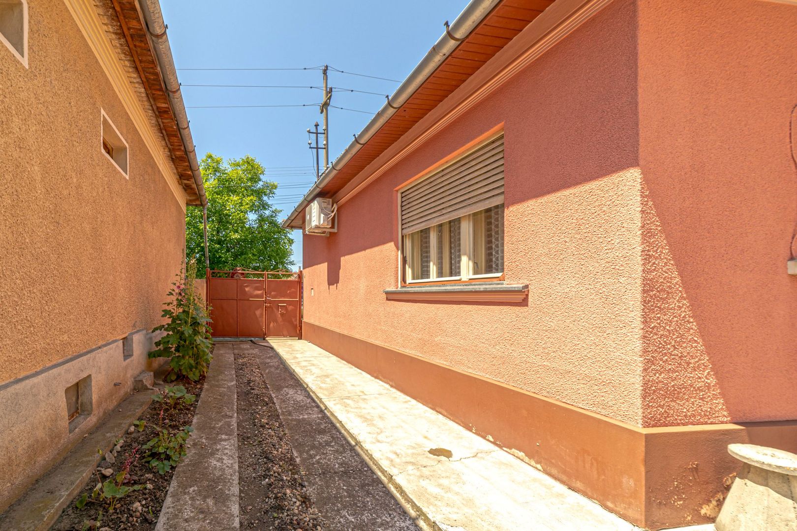 Vândută Casă cu 4 camere Pâncota - Poză 6