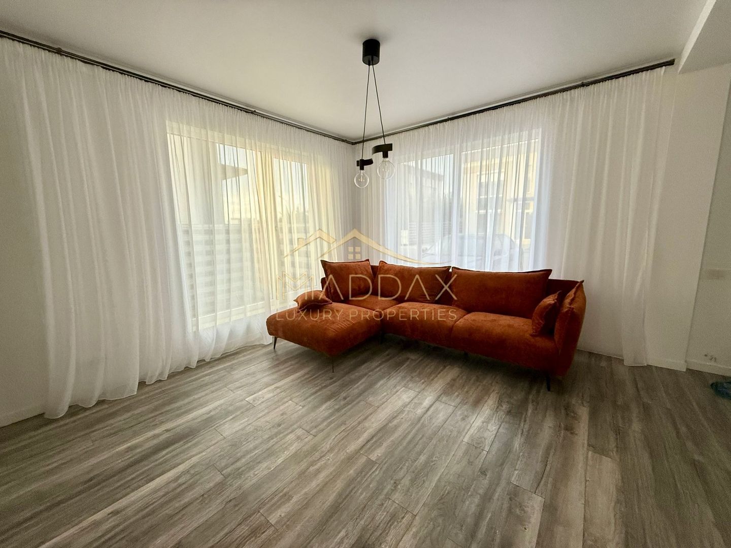 Vila individuala P+1 ***4 camere***curte proprie 380 mp//CORBEANCA - Poză 3