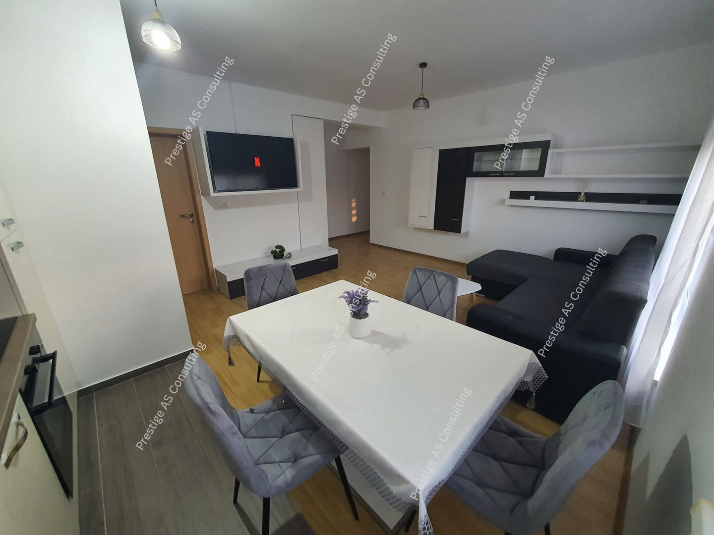 Închiriez apartament, 65mp, loc de parcare - Poză 4