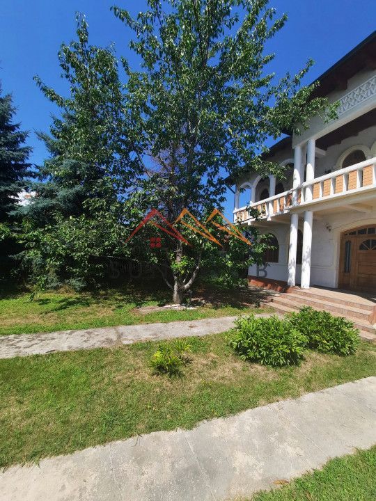 Casa tip conac, teren 4000 mp, finisaje deosebite, garaj, Prahova - Poză 2