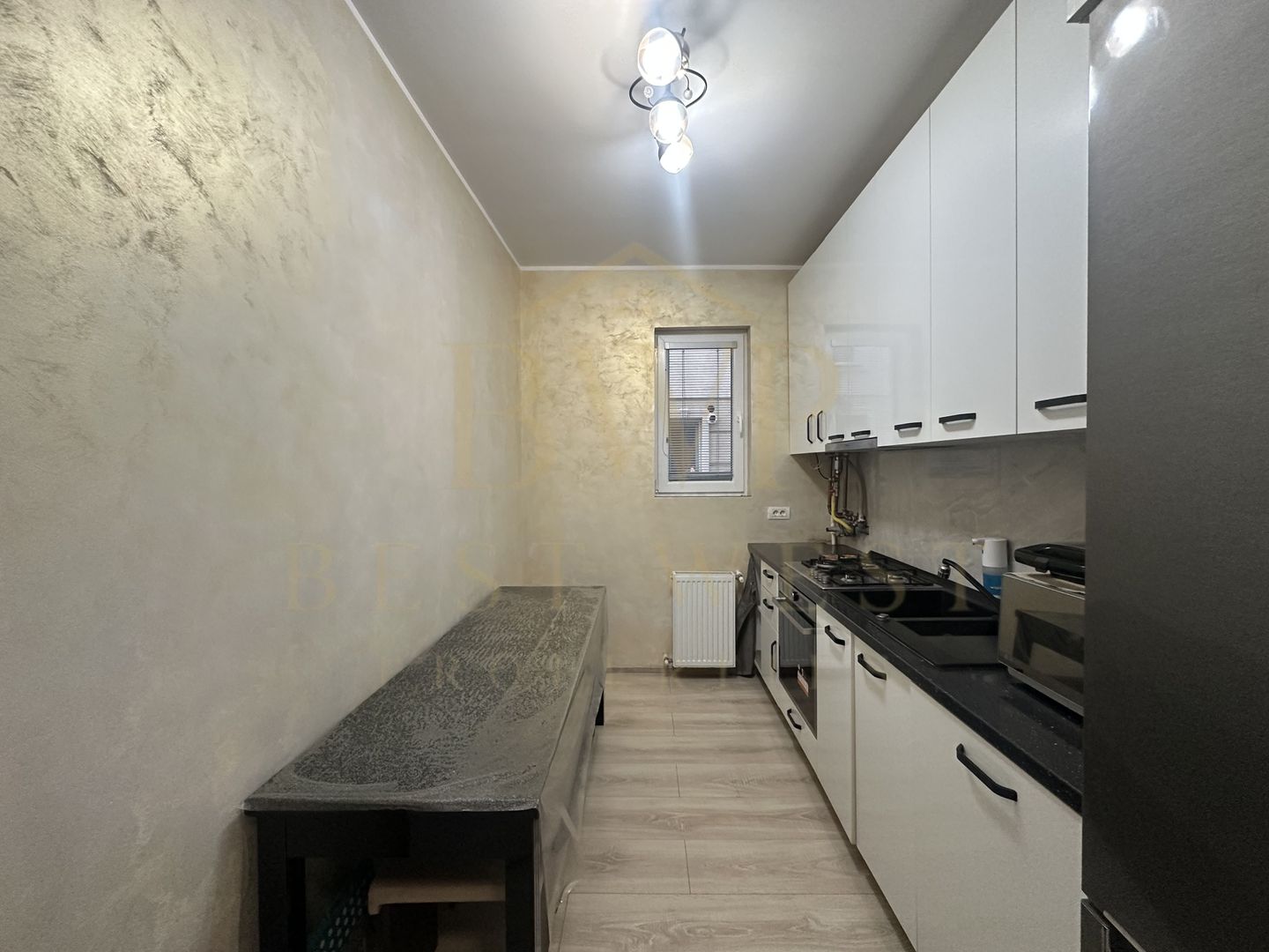 Apartament cu 2 camere, decomandat, curte, Giroc - Poză 1