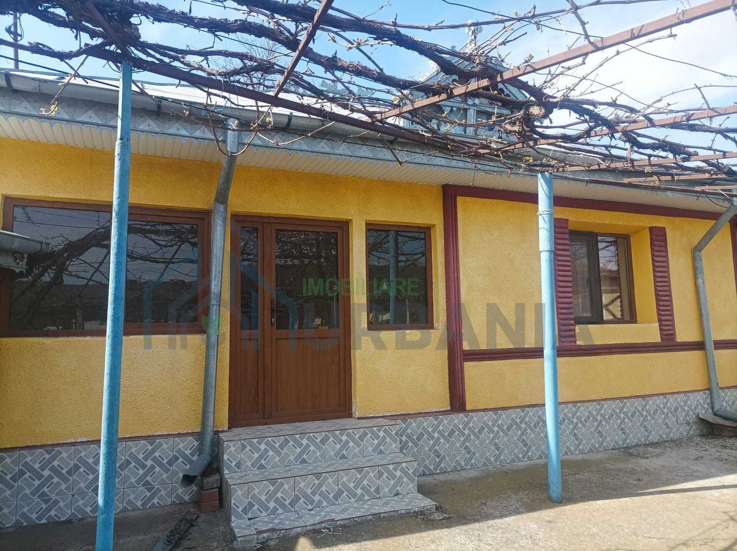 Casă cu grădină, 86 mp, 3 camere, sat Drăgușeni, comuna Scheia, la 35 km de Iași - Poză 2