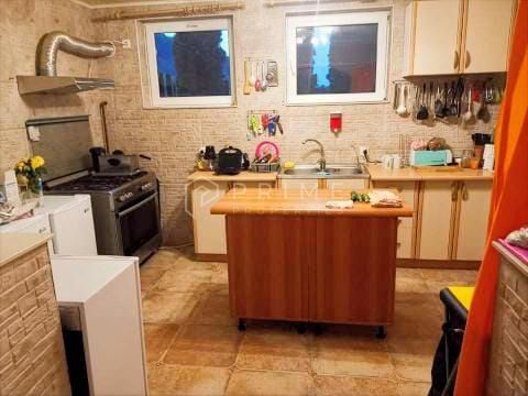 Casă individuală 310mp utili, 8 camere, piscină - Poză 17